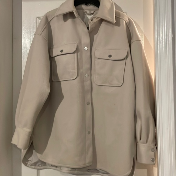H&M cream shacket - Picture 1 of 5